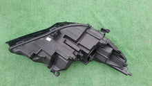 Load image into Gallery viewer, Frontscheinwerfer Opel Astra 39158005 Links Scheinwerfer Headlight SCH2409552134mf