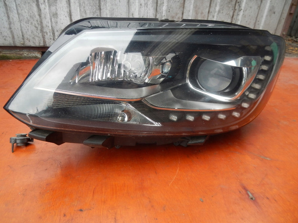 Frontscheinwerfer VW Caddy III 1T1941751H Links Scheinwerfer Headlight SCH2360265401la