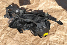 Laden Sie das Bild in den Galerie-Viewer, Frontscheinwerfer Audi Q3 8U0941003 Links Scheinwerfer Headlight SCH3923177907eo