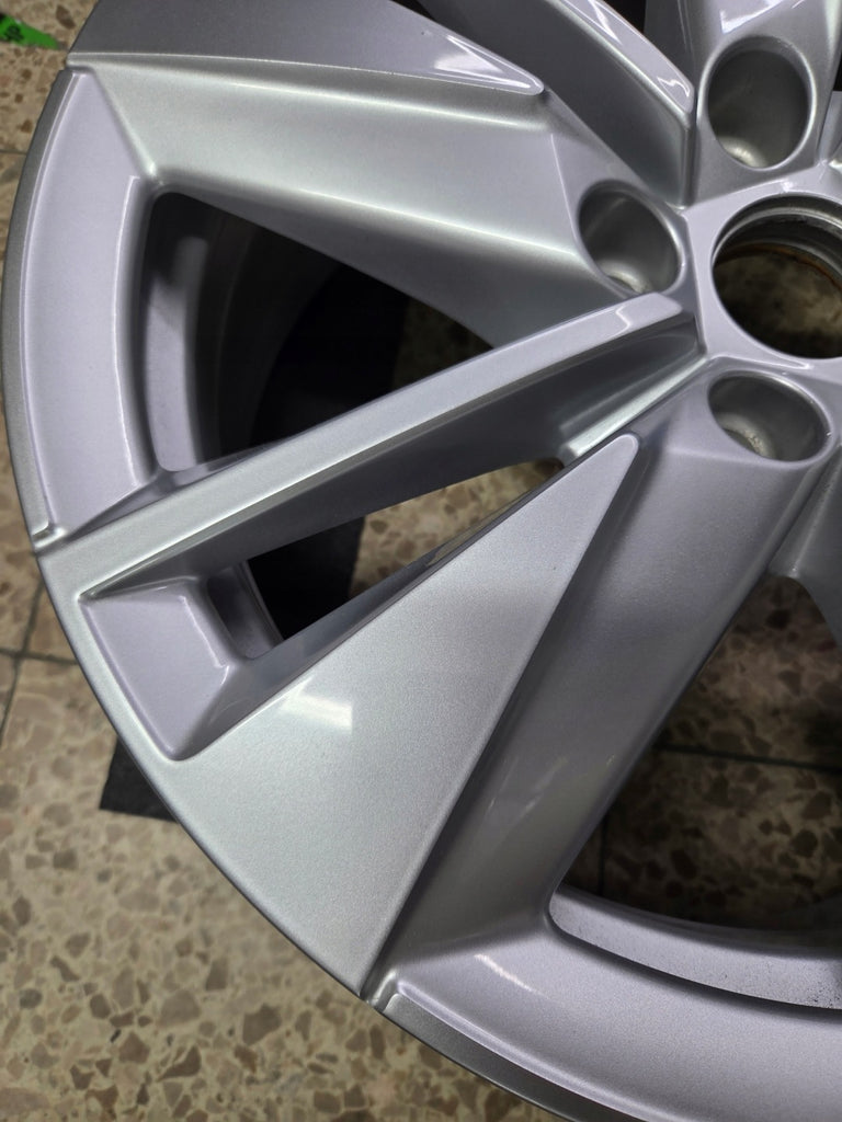 1x Alufelge 17 Zoll 7.0" 5x112 45ET 57A601025AA Skoda Karoq Rim Wheel FEL9872471694uu