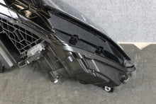 Laden Sie das Bild in den Galerie-Viewer, Frontscheinwerfer Skoda Enyaq 5LB941015G Links Scheinwerfer Headlight SCH5694306707ca