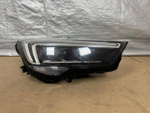 Laden Sie das Bild in den Galerie-Viewer, Frontscheinwerfer Opel Crossland X 988709880 Full LED Rechts Headlight SCH8975733599wq