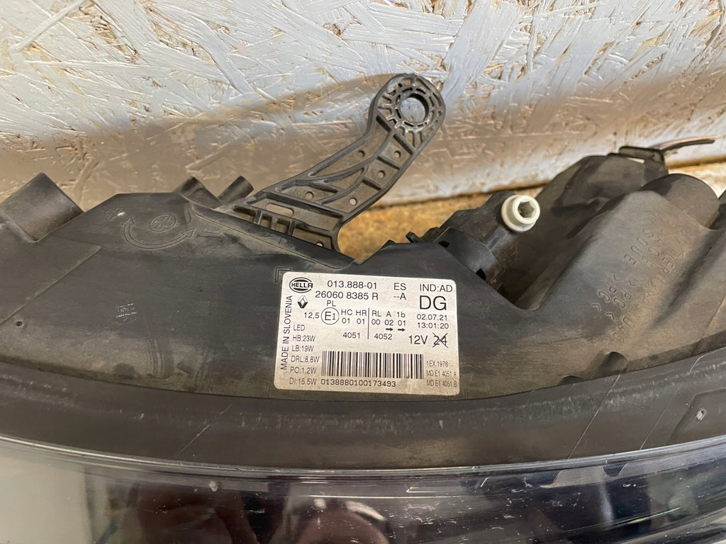 Frontscheinwerfer Renault Kadjar 260608385R Links Scheinwerfer Headlight SCH6062844025lk