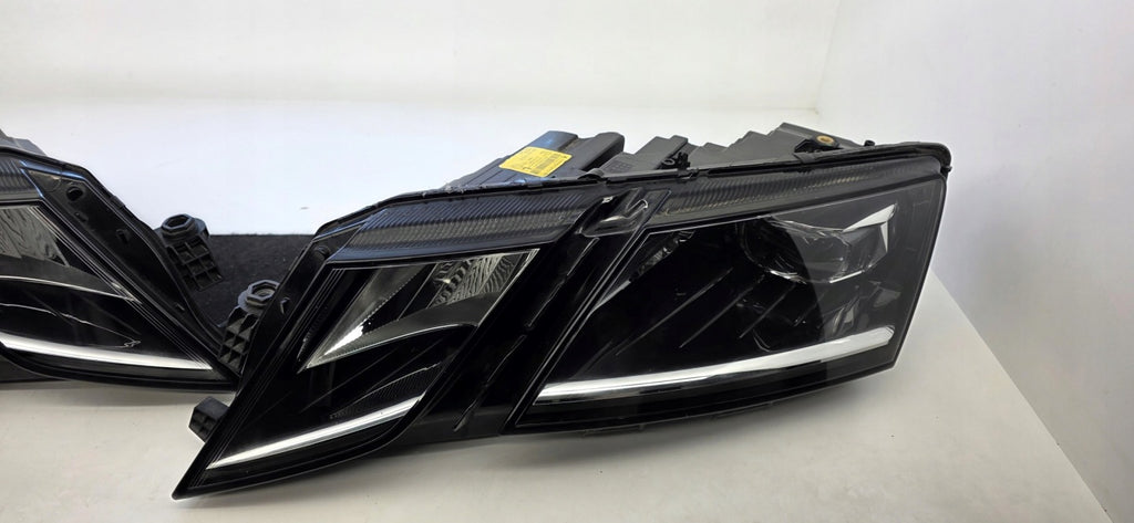 Frontscheinwerfer Skoda Octavia III Ein Satz Scheinwerfer Headlight SCH7170072585sg