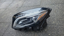 Laden Sie das Bild in den Galerie-Viewer, Frontscheinwerfer Mercedes-Benz Gla A1569061700 Xenon Links Headlight SCH1390269330gi
