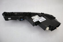 Laden Sie das Bild in den Galerie-Viewer, Frontscheinwerfer BMW 7 9879936 LED Rechts Scheinwerfer Headlight