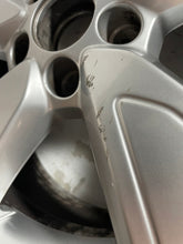 Load image into Gallery viewer, 1x Alufelge 17 Zoll 7.5" 5x108 50ET Glanz Silber 31680565 Volvo Xc40 Rim Wheel FEL3345374924bs