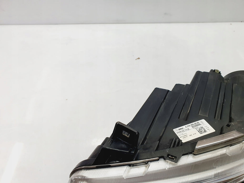 Frontscheinwerfer Mercedes-Benz Sprinter A9109060000 Rechts Headlight SCH9077808334eq
