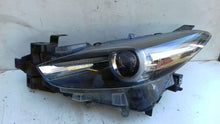 Laden Sie das Bild in den Galerie-Viewer, Frontscheinwerfer Mazda 3 Bm BSP551040 Links Scheinwerfer Headlight