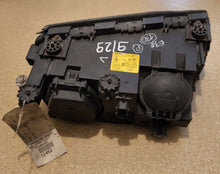 Laden Sie das Bild in den Galerie-Viewer, Frontscheinwerfer BMW 7 E38 8386293 Links Scheinwerfer Headlight SCH3824744004zo