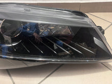 Load image into Gallery viewer, Frontscheinwerfer Skoda Superb III 3V1941016B Xenon Rechts Headlight