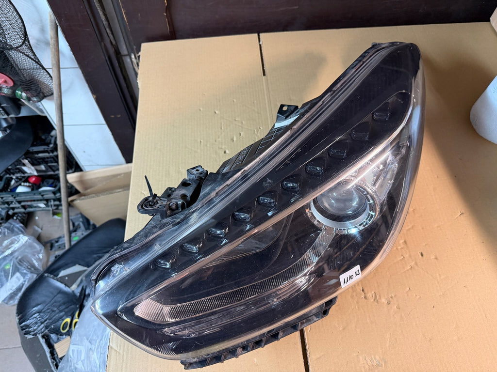 Frontscheinwerfer Hyundai I I40 Links Scheinwerfer Headlight SCH1628078958bn