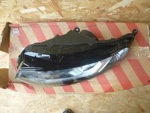 Laden Sie das Bild in den Galerie-Viewer, Frontscheinwerfer Ford Ecosport 2027133 Links Scheinwerfer Headlight SCH7237206714ol