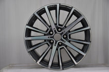 Laden Sie das Bild in den Galerie-Viewer, 1x Alufelge 18 Zoll 8.0&quot; 5x112 57ET Glanz Graphit 6851786 BMW 1 Mg Rim Wheel