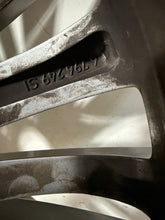 Load image into Gallery viewer, 1x Alufelge 18 Zoll 8.0" 5x120 6796249 BMW 3 F30 F31 Rim Wheel FEL2481250261sf