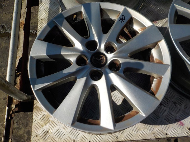 4x Alufelge 17 Zoll 7.0" 5x114.3 50ET Glanz Silber Mazda Cx-5 Cx5 Cx-3 Cx3 Mx5 FEL8480061153cn