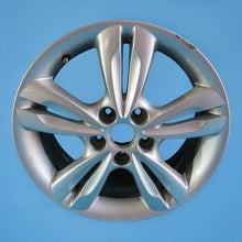 Laden Sie das Bild in den Galerie-Viewer, 1x Alufelge 17 Zoll 6.5&quot; 5x114.3 48ET 52910-2Y200 Hyundai Ix35 Rim Wheel