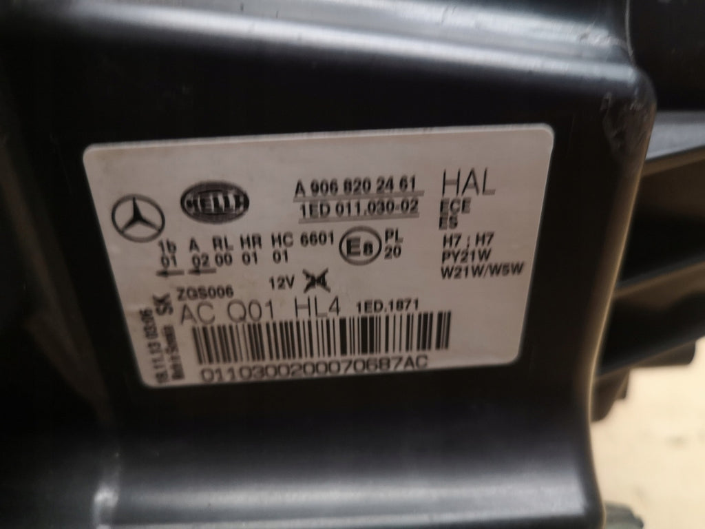 Frontscheinwerfer Mercedes-Benz Sprinter 906 A9068202461 Halogen Rechts