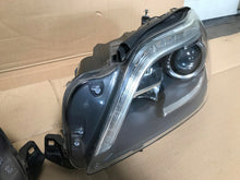 Laden Sie das Bild in den Galerie-Viewer, Frontscheinwerfer Mercedes-Benz X166 A1668203559 Xenon Ein Satz Headlight SCH5726906651ms