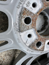 Load image into Gallery viewer, 1x Alufelge 18 Zoll 8.0" 5x114.3 20ET Glanz Silber 2283905 BMW E93 E60 E90 FEL1091237857ph