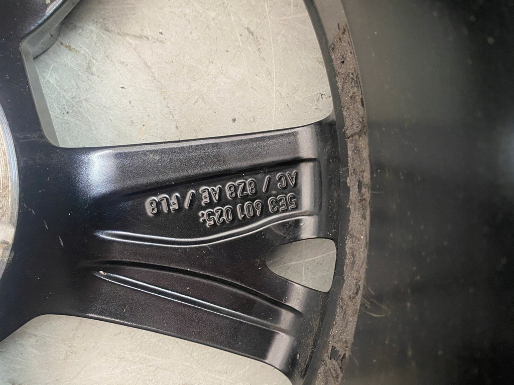 1x Alufelge 17 Zoll 6.5" 5x112 46ET Glanz Silber 5E3601025AC Skoda Octavia Iv