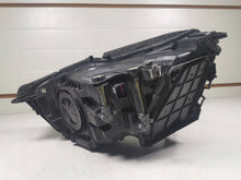 Laden Sie das Bild in den Galerie-Viewer, Frontscheinwerfer Audi Q3 83A941012 Rechts Scheinwerfer Headlight SCH9033791224rd