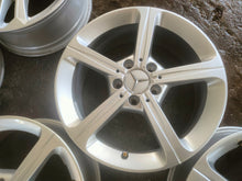 Laden Sie das Bild in den Galerie-Viewer, 4x Alufelge 17 Zoll 6.5" 5x112 44ET Glanz Silber A1774011200 Mercedes-Benz Cla FEL7488682504bk
