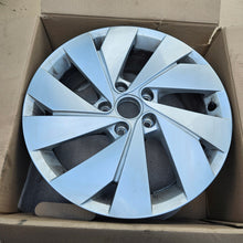 Load image into Gallery viewer, 1x Alufelge 17 Zoll 7.0" 5x112 46ET Glanz 5H0601025B VW Golf Viii Rim Wheel FEL9601089562gp