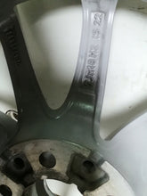 Load image into Gallery viewer, 1x Alufelge 18 Zoll 7.0&quot; 5x120 22ET 6880047 BMW X3 G01 Rim Wheel