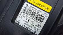 Load image into Gallery viewer, Frontscheinwerfer Mercedes-Benz W246 A2468200739 Ein Stück (Rechts oder Links) SCH9613511545qc