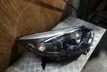 Load image into Gallery viewer, Frontscheinwerfer Renault Captur 260102366R Rechts Scheinwerfer Headlight