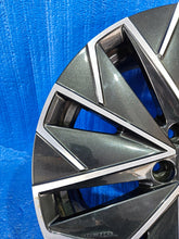 Laden Sie das Bild in den Galerie-Viewer, 1x Alufelge 17 Zoll 6.5&quot; 5x112 658601025F Skoda Scala Rim Wheel