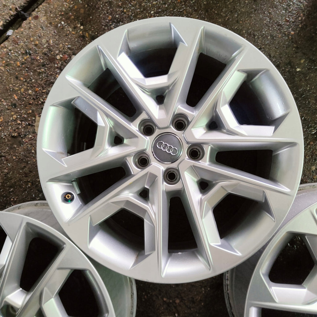4x Alufelge 18 Zoll 8.0" 5x112 45ET Glanz Silber 81A601025R Audi Rim Wheel FEL7780035002xw