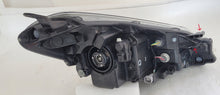 Laden Sie das Bild in den Galerie-Viewer, Frontscheinwerfer Toyota Yaris Links Scheinwerfer Headlight