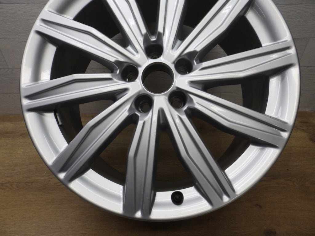 1x Alufelge 19 Zoll 8.0" 5x112 39ET Glanz Silber 4K0601025M Audi A6 C8 Rim Wheel FEL6572782443sw