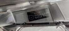 Laden Sie das Bild in den Galerie-Viewer, Frontscheinwerfer Mazda 3 BHR151040 Ein Stück (Rechts oder Links) Headlight SCH3625308927zu