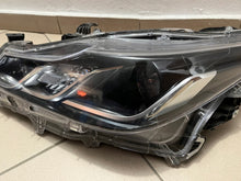 Laden Sie das Bild in den Galerie-Viewer, Frontscheinwerfer Toyota Corolla 81150-02T31 LED Links Scheinwerfer Headlight SCH7180877230yw