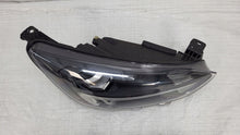 Laden Sie das Bild in den Galerie-Viewer, Frontscheinwerfer Ford Focus LED Rechts Scheinwerfer Headlight