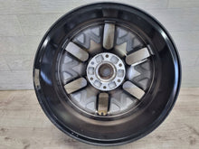 Laden Sie das Bild in den Galerie-Viewer, 1x Alufelge 18 Zoll 7.0&quot; 6x139.7 53ET 52910-CG230 Hyundai Staria Rim Wheel