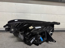 Laden Sie das Bild in den Galerie-Viewer, Frontscheinwerfer Mercedes-Benz Slc R172 A1729063501 Links Headlight SCH9043169368oa
