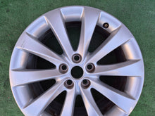 Load image into Gallery viewer, 1x Alufelge 17 Zoll 5x105 Opel Astra J Rim Wheel FEL2350000446gl