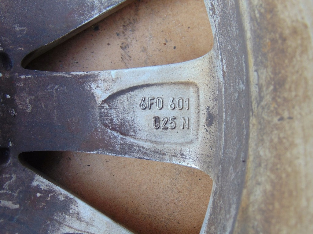 1x Alufelge 15 Zoll 5.5" 5x100 40ET Glanz Silber 6F0601025 Seat Ibiza Arona Polo FEL4472675243wr