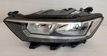 Laden Sie das Bild in den Galerie-Viewer, Frontscheinwerfer VW T-Roc 2GA941005B Halogen Links Scheinwerfer Headlight