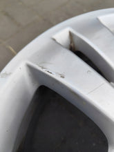 Load image into Gallery viewer, 1x Alufelge 17 Zoll 7.5" 5x112 47ET Glanz Silber A2044010402 Mercedes-Benz FEL3274208535la