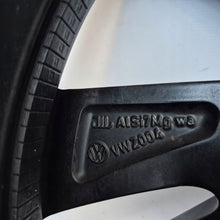 Laden Sie das Bild in den Galerie-Viewer, 1x Alufelge 18 Zoll 8.0" 5x112 3J0071498 VW Rim Wheel FEL1854039988rf