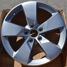 Load image into Gallery viewer, 1x Alufelge 17 Zoll 7.0" 5x112 47ET Silber 8S0601025J Audi Tt Rim Wheel FEL7395543877wh