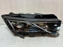 Laden Sie das Bild in den Galerie-Viewer, Frontscheinwerfer Skoda Octavia IV 5E4941036 Full LED Rechts Headlight SCH8592624781yt