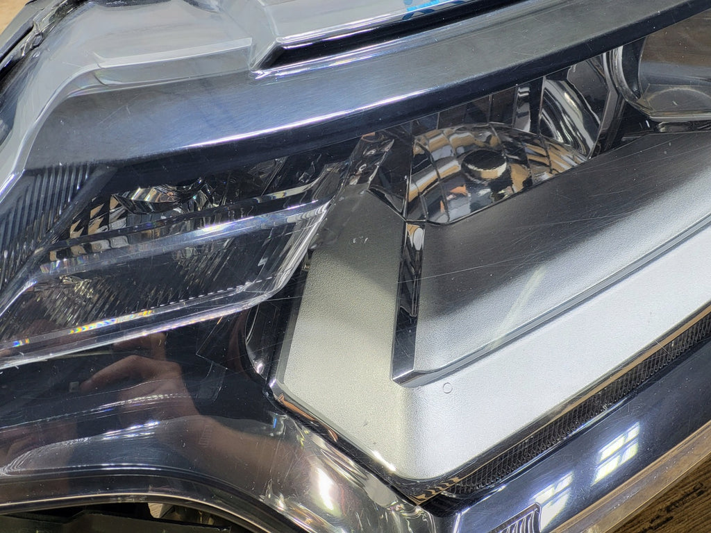 Frontscheinwerfer Mitsubishi Outlander III ECM921-22A10 Links Headlight