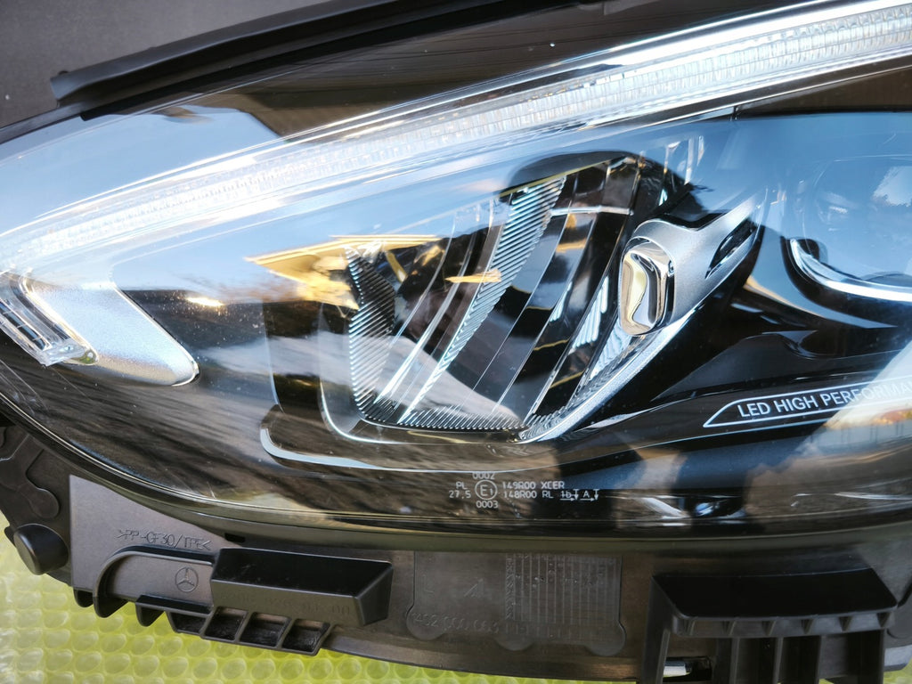 Frontscheinwerfer Mercedes-Benz W206 W2069063903 Links Scheinwerfer Headlight SCH2037907211hr