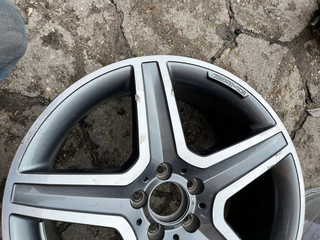 1x Alufelge 19 Zoll 8.0" 5x112 A1564010600 Mercedes-Benz Gla Rim Wheel FEL9606835202ya